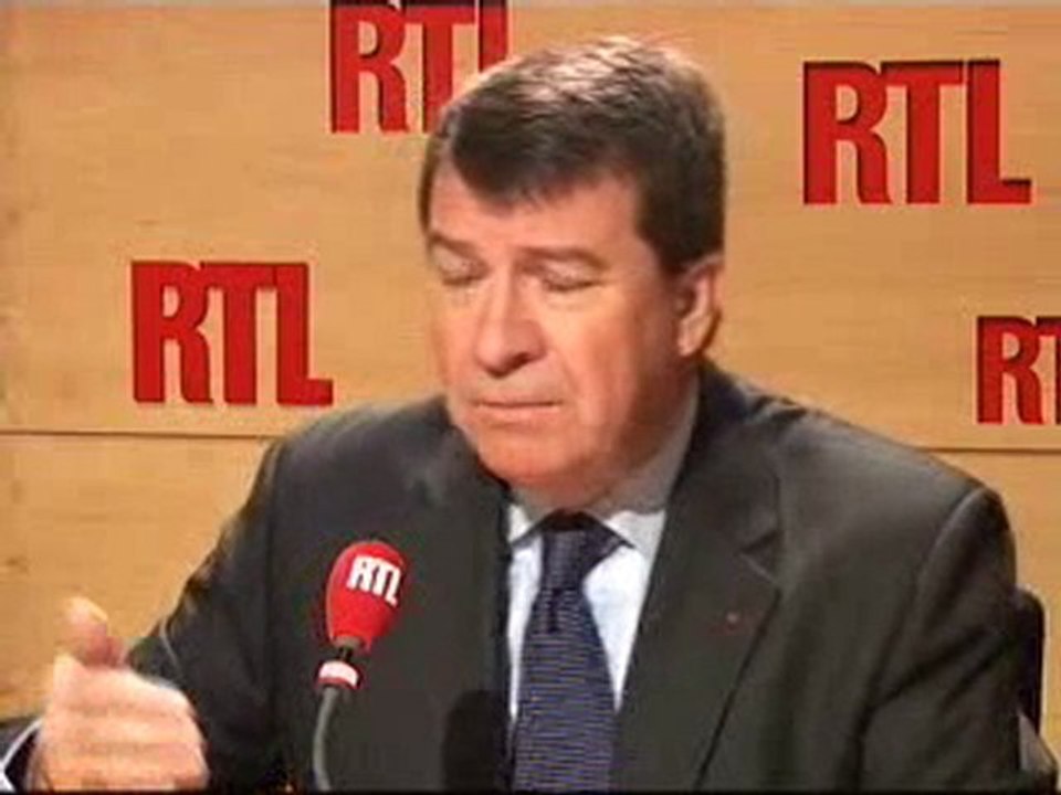 Xavier Darcos juge la grève des enseignants 'démodée'