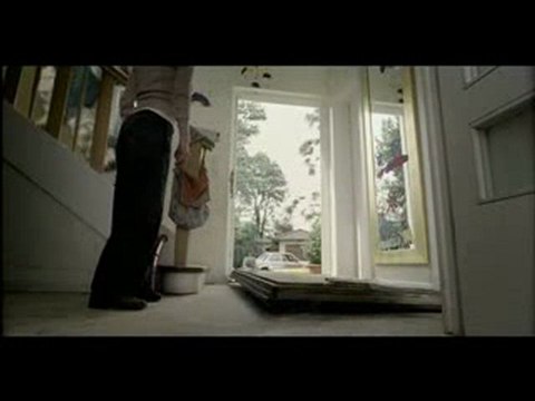 Le spot du gouvernement sur les dangers d'Internet