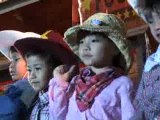 Le festival des cow boys en Thailande attire les foules