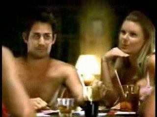 Pub US: vitamines et strip poker