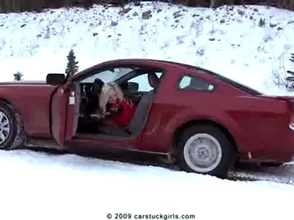 Car Stuck Girls #33 (Sexy/UPSKIRT)