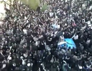 Iran 21 dec 09 (30 Azar) Qom Funeral of Ayatollah Montazeri