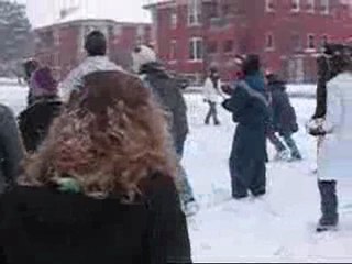 Bataille de boule de neige géante
