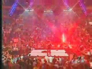 kane vs triple h il enleve son masque