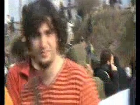 Caillassage de manifestants anti-Otan par des CRS (version