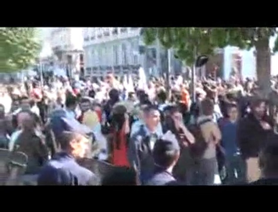 Manifestation bloquant la caravane de l'UMP à Lyon