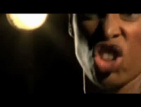 Le clip de Sandra Nkaké avec Jules-Edouard Moustic