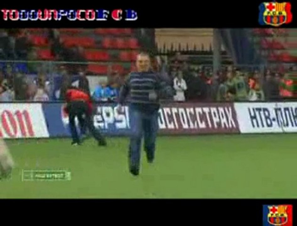 Un supporter russe marque un penalty