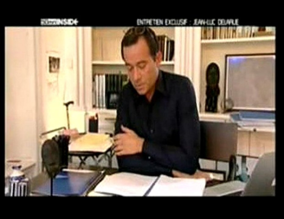 Delarue lit un extrait de son manuscrit