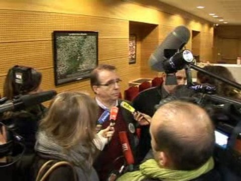 Routiers: le gouvernement tente de désamorcer le conflit