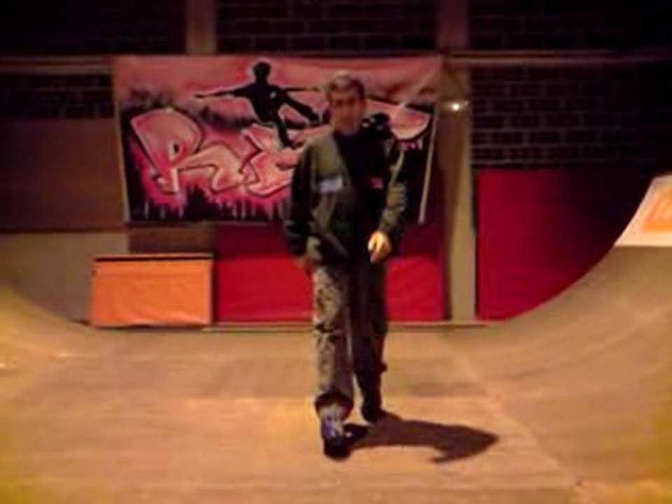 roller danse sur une mini rampe