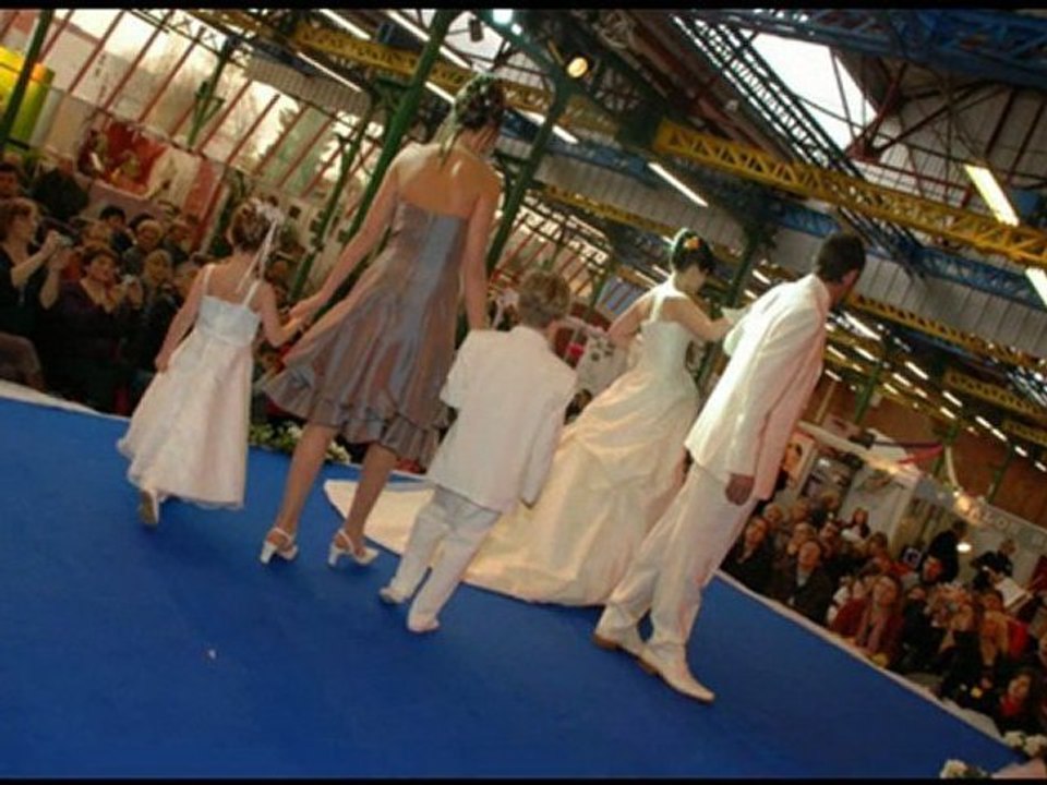 salon mariage Part4 defile robes mariees d' aphrodite