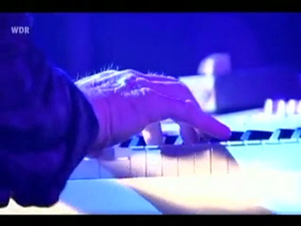 12 - Them Crooked Vultures - Spinning in daffodils part 2