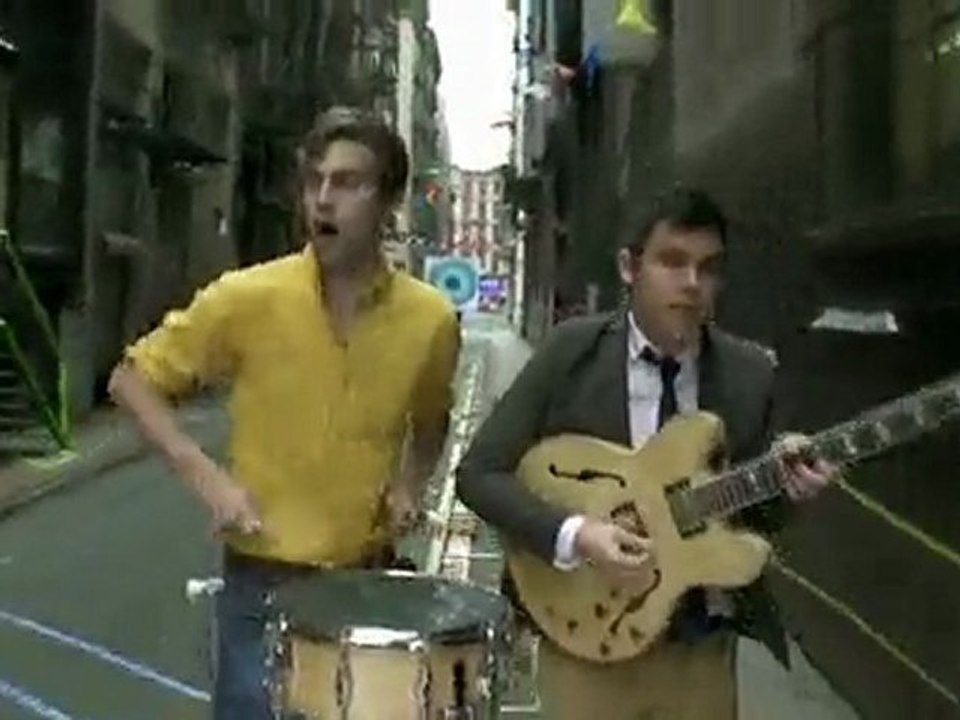 Vampire Weekend - Cousins (2010)