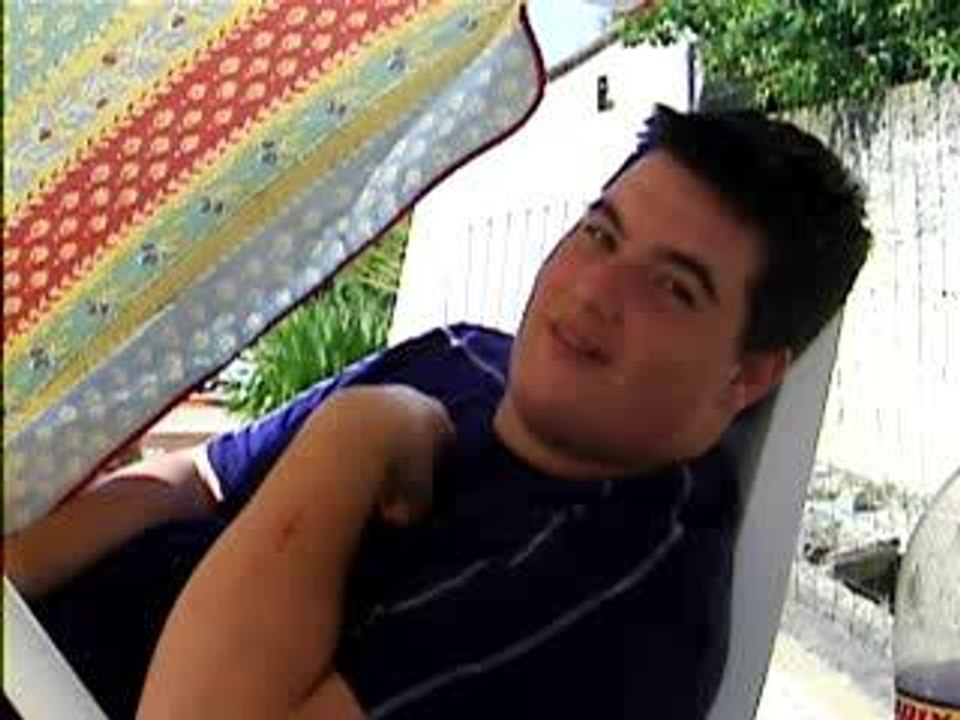 Elie Kakou la pub pour la lessive