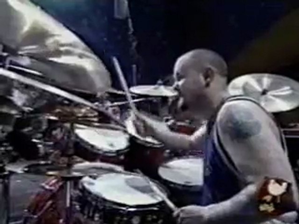 limp bizkit - faith (live @ woodstock '99) (1)