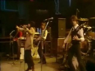 Patti Smith - Because The Night (1977)