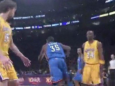 NBA Kevin Durant moves like a little guy but finishes like a