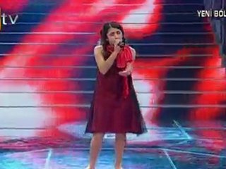 Bir Sarkisin Sen - Melisa Meray - Sevmekten Kim Usanir