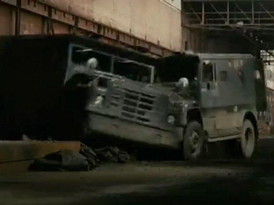 Blindés - Extrait Car Chase - VOST