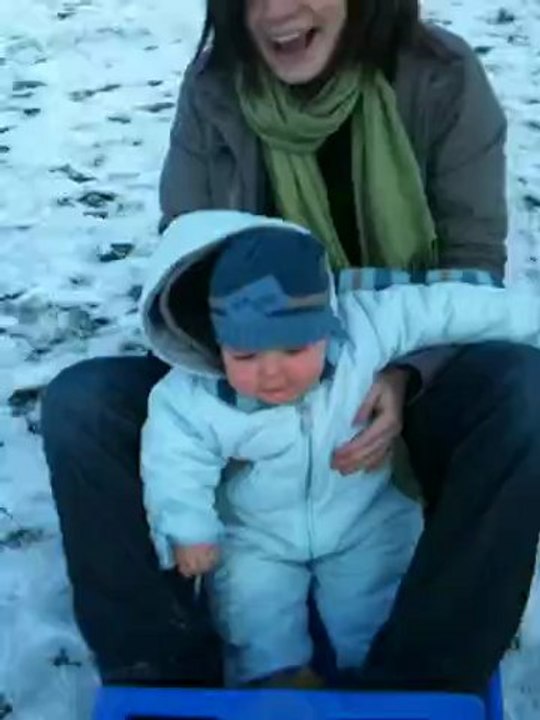 Charlie & Antonin font de la luge... part 1