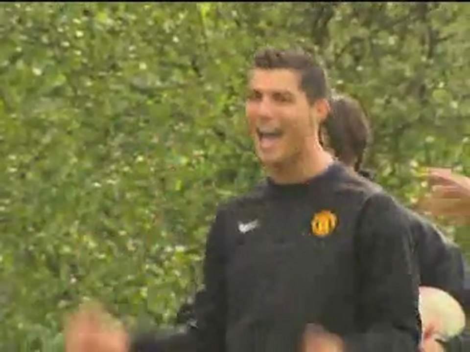 bolt donne des conseils a c.ronaldo sur son sprint...