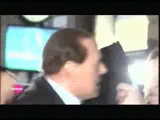 L'agression de Berlusconi serait un coup monté!