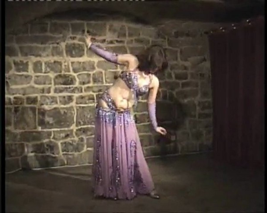 Léa danse orientale oriental night bellydance bsolo