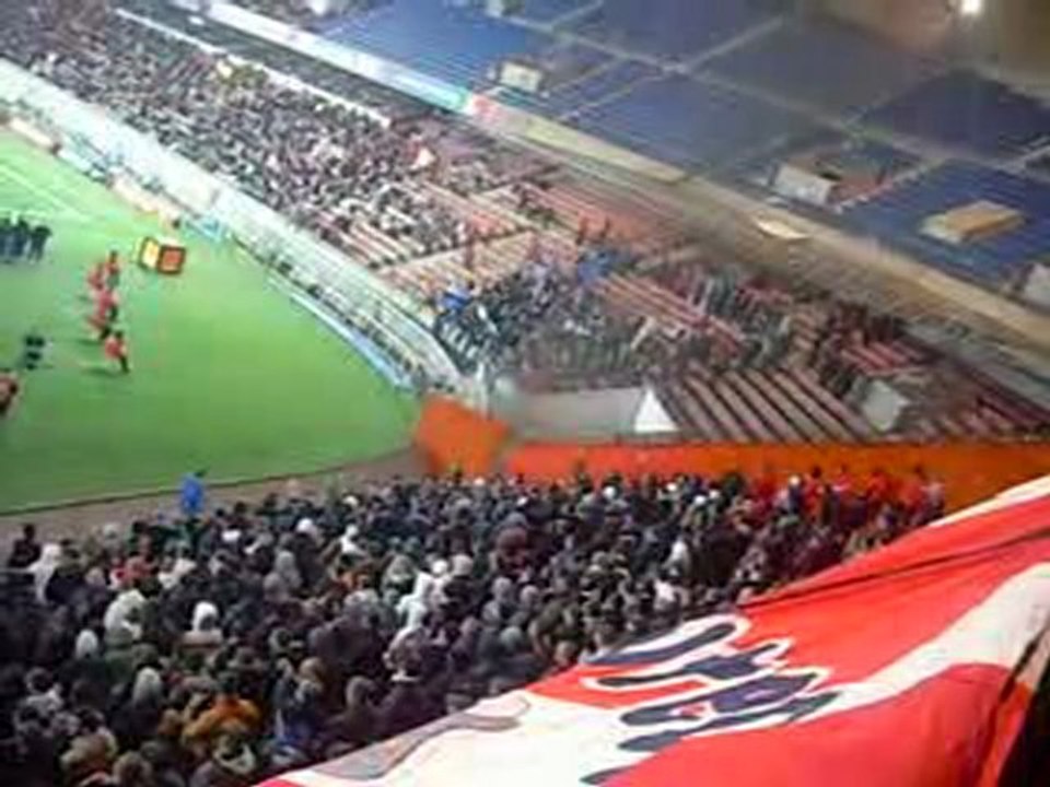 PSG-Grenoble 23/12/09 Virage Auteuil Echange Auteuil-Boulogn