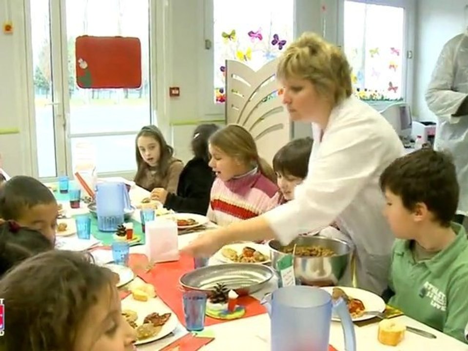 Repas de fête à l’école Jules Verne