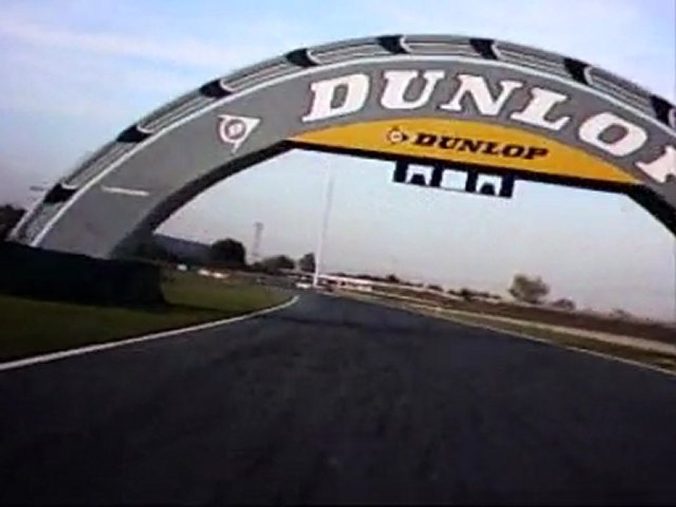 2 tours en Hornet 600 sur le circuit Carole