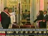 Jura ministra de finanzas en Perú