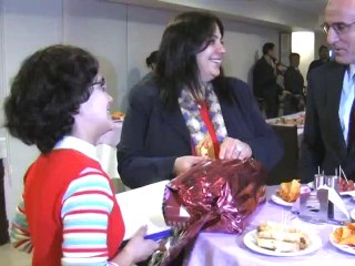 Burdur protokolü kimsesiz çocukların ailesi oldu