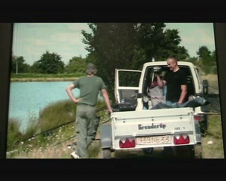 bouboul à la peche dans le médoc il traque les carpes