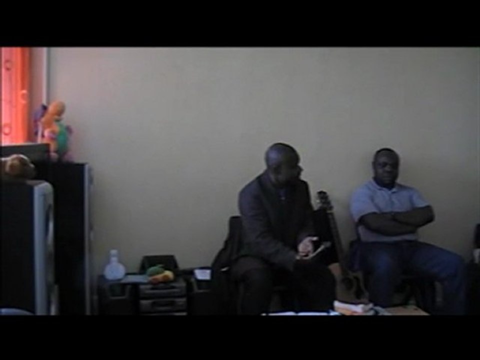 je vis la mains de Dieu(pasteue mabika-kiyambukidi)