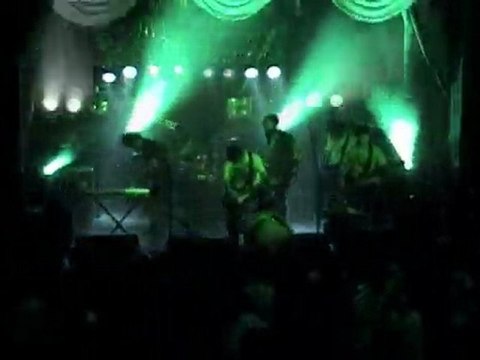 Factor 150 - День у день (live am Deuterium)