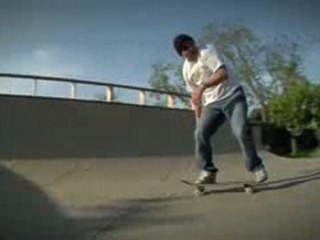 Ryan Gray kickflip