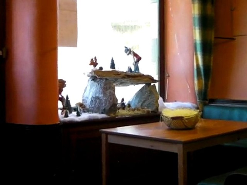 a la table d' isegorias