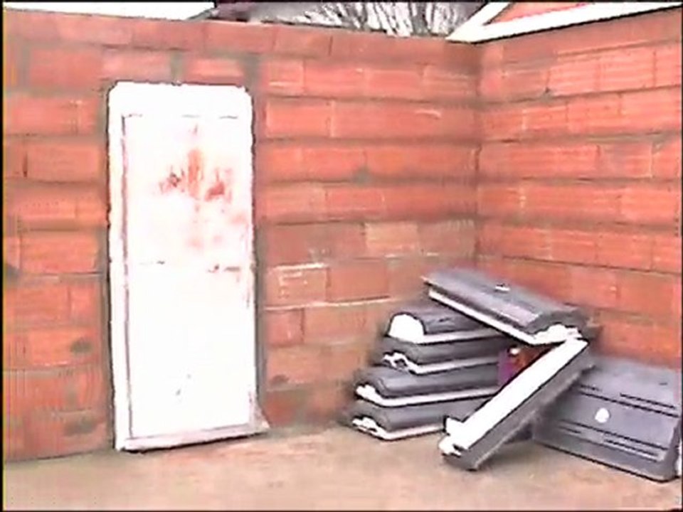 FIN DE LA MONTER DES MURS DE LA MAISON VON