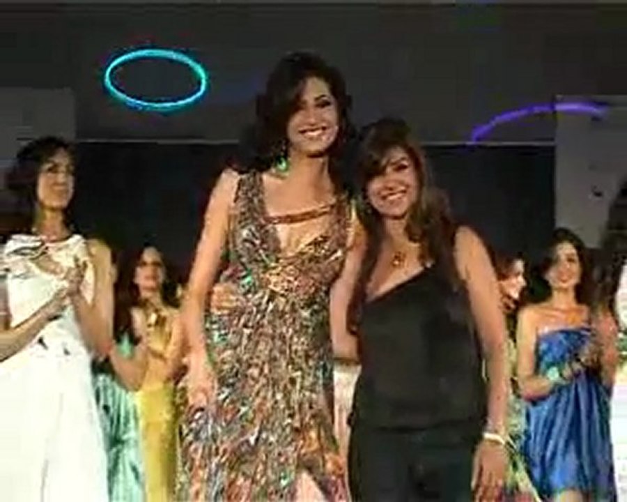 Gitanjali Fashion Show at the Boat