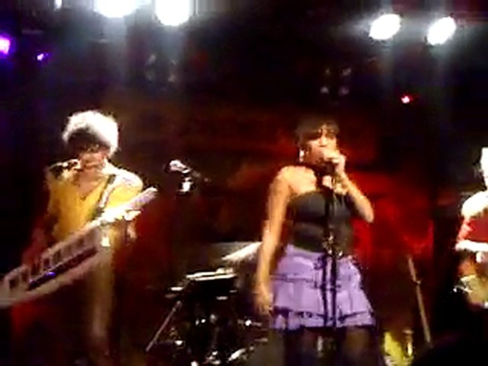 Doris - Comme si (live au Reservoir 23/12/09)