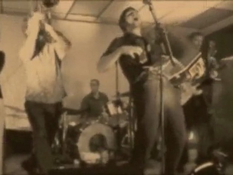 Le P'tit Bazar. lors du 3eme Festival ANTIFA a Tournai