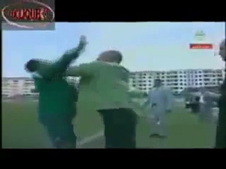 بالدليل سلوك حسام حسن بملعب بجاية و فخره بتخلفه و رد شوبير