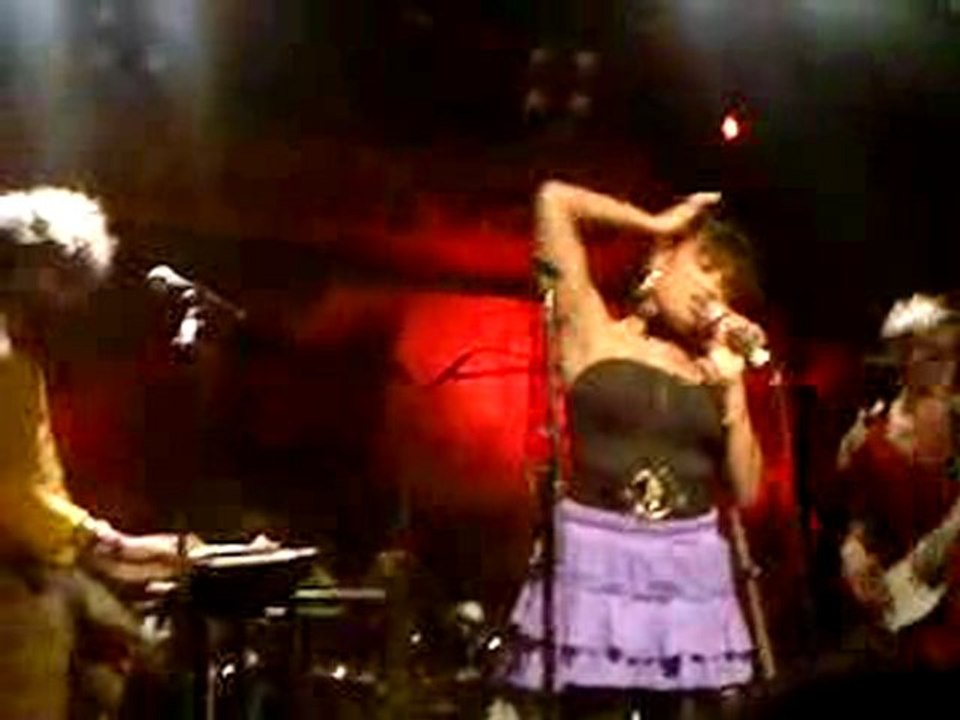 Doris - Vodka (live au Reservoir 23/12/09)