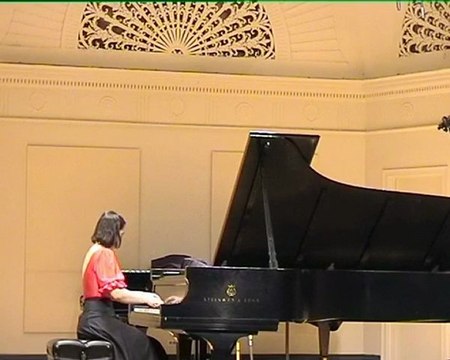 Renana Gutman plays Schumann Carnaval 2/5