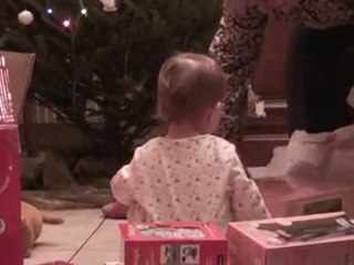 petite louise et sa poupée japonaise