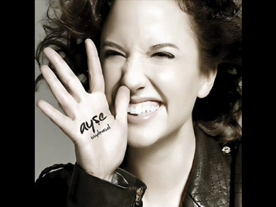 Ayşe Özyılmazel  - Evler Yansın