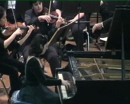 Renana Gutman plays Beethoven Emperor Concerto 3rd Mov.