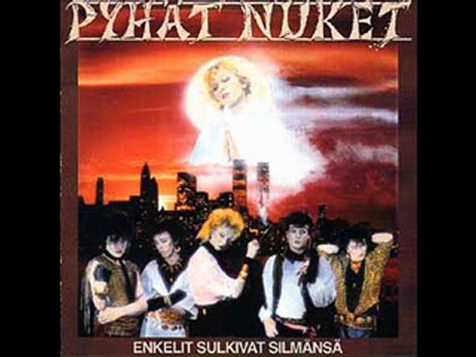 Pyhät Nuket - Enkelit Sulkivat Silmänsä