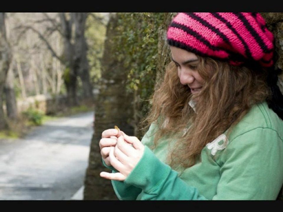 Ece Dorsay - Kırmızı Karanlık (kolaj deneme video)